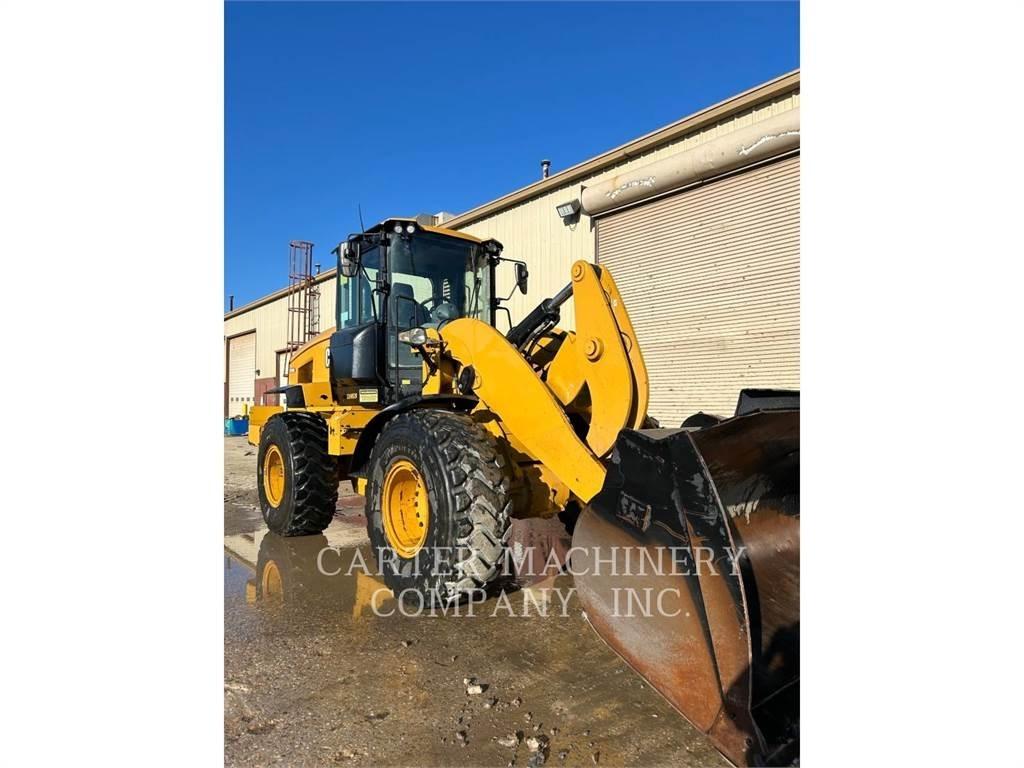 CAT 938M Incarcator pe pneuri