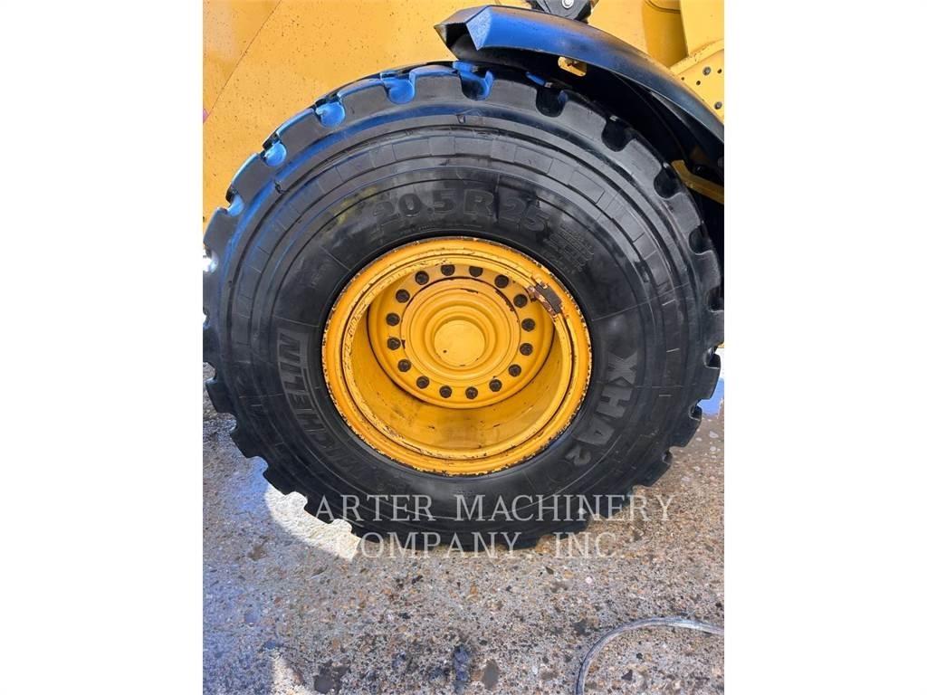 CAT 938M Incarcator pe pneuri