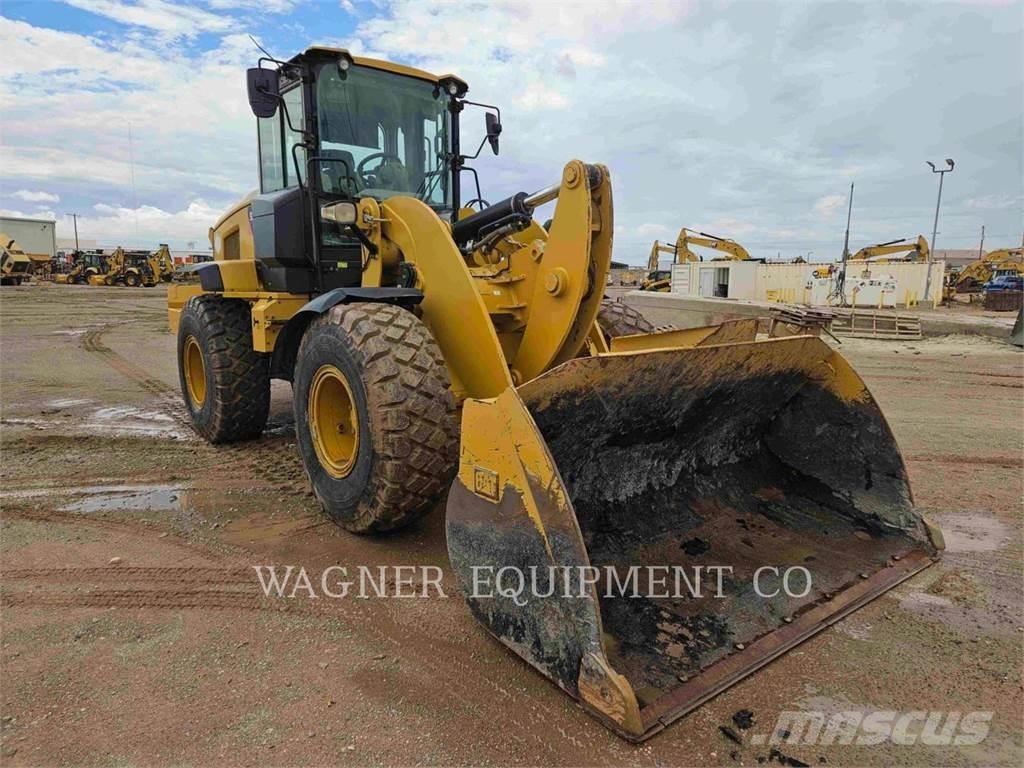 CAT 938M Incarcator pe pneuri