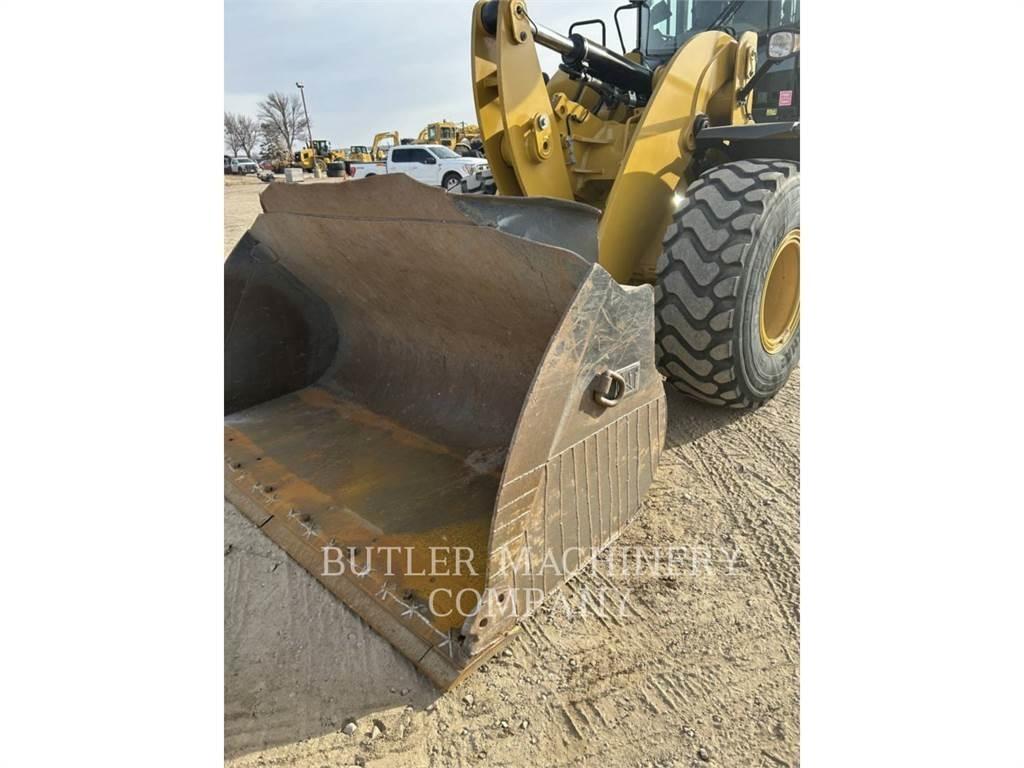 CAT 938M Incarcator pe pneuri