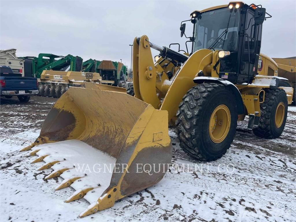 CAT 938M Incarcator pe pneuri
