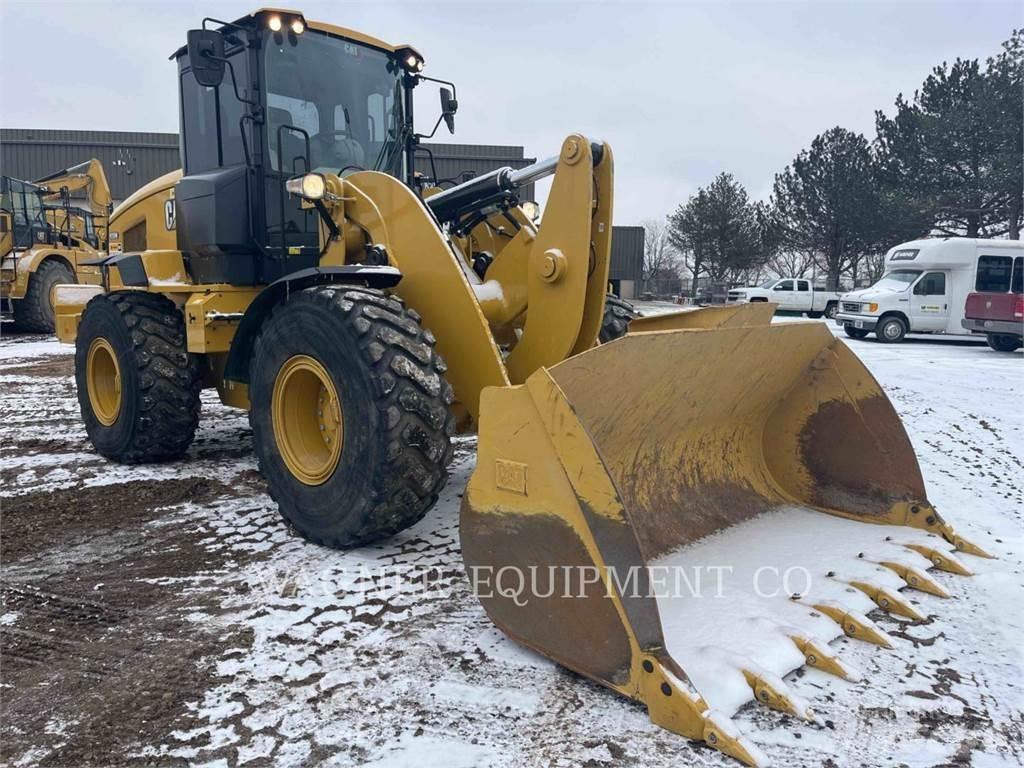 CAT 938M Incarcator pe pneuri