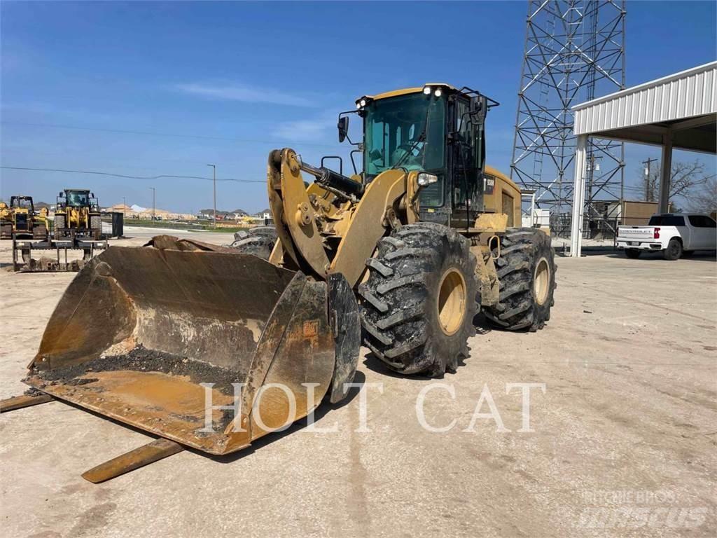 CAT 938M Incarcator pe pneuri