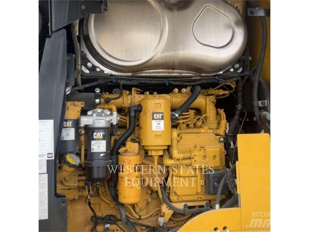 CAT 938M Incarcator pe pneuri