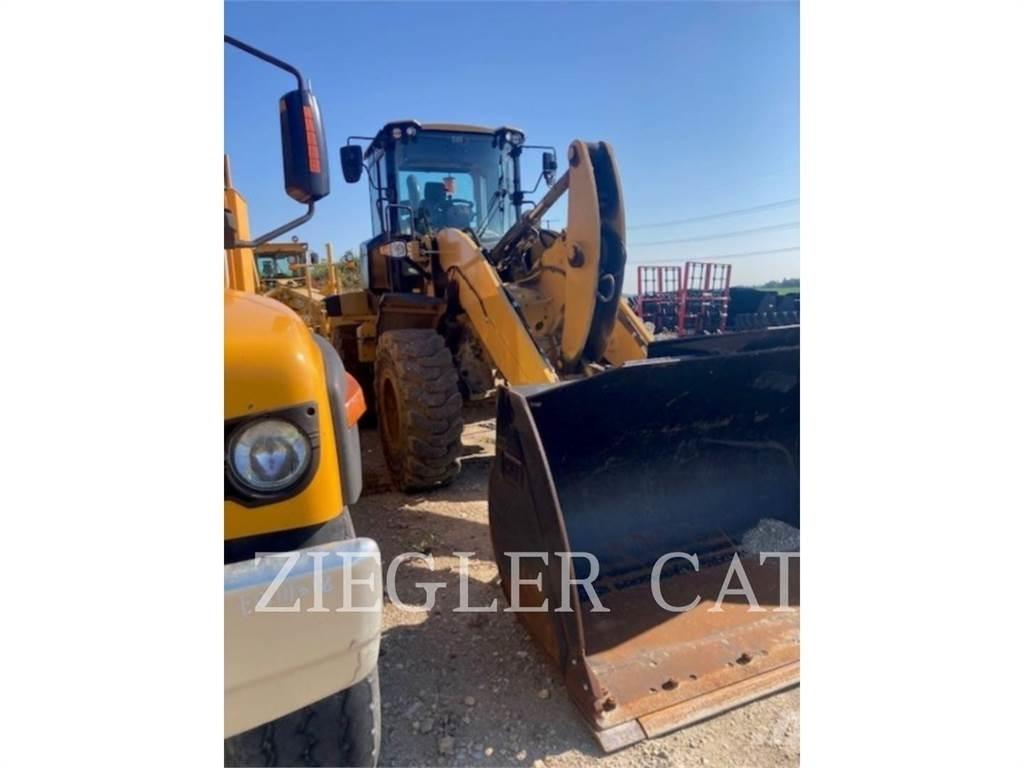 CAT 938M Incarcator pe pneuri