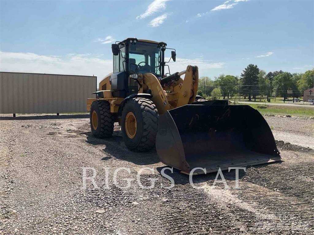 CAT 938M Incarcator pe pneuri