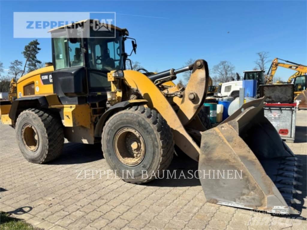 CAT 938M Incarcator pe pneuri