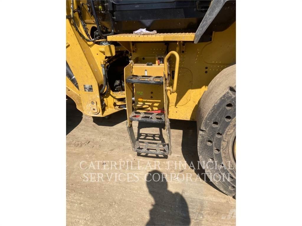 CAT 938M Incarcator pe pneuri