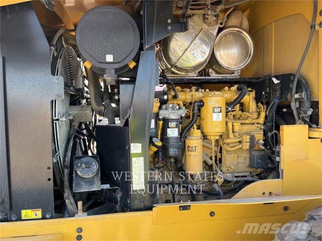 CAT 938M Incarcator pe pneuri