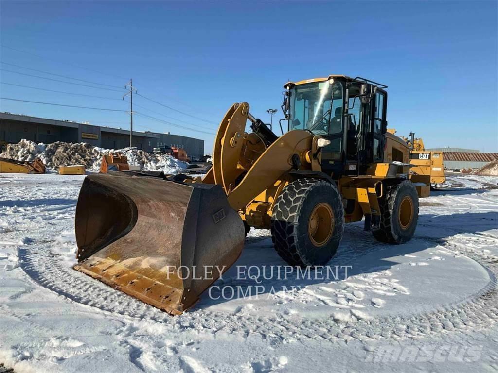 CAT 938M Incarcator pe pneuri
