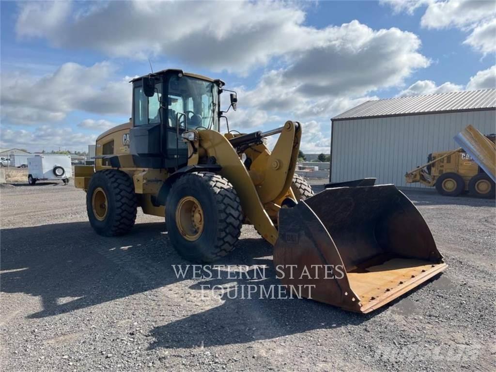 CAT 938M Incarcator pe pneuri