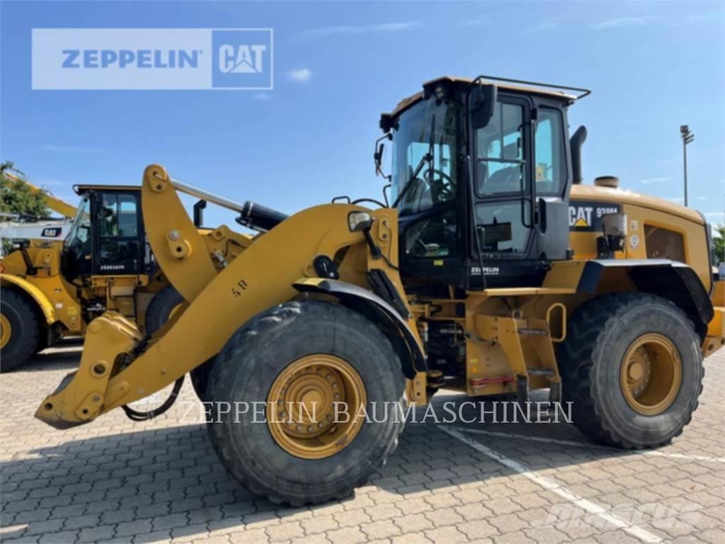 CAT 938M Incarcator pe pneuri