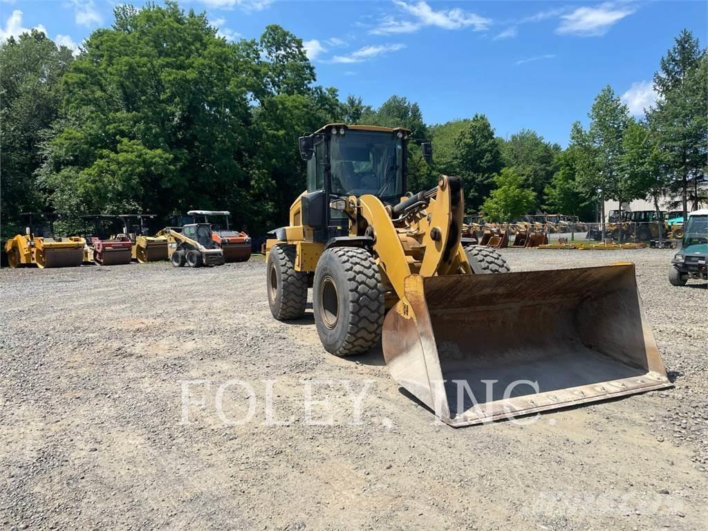 CAT 938M Incarcator pe pneuri