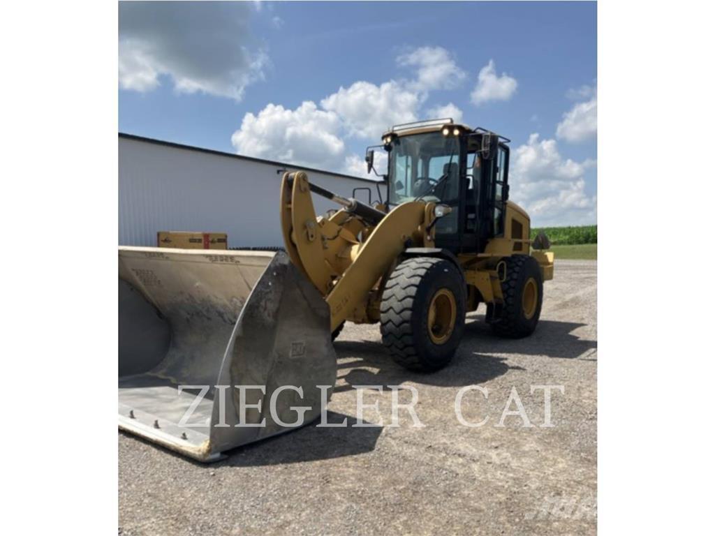 CAT 938M Incarcator pe pneuri