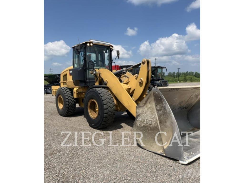 CAT 938M Incarcator pe pneuri