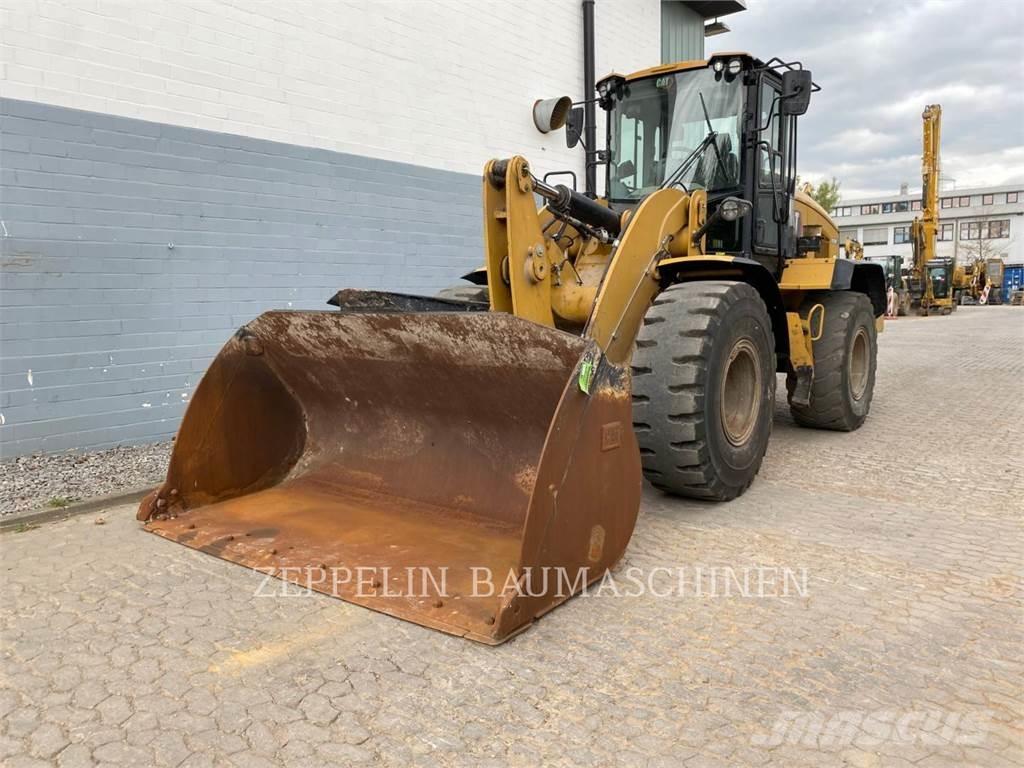 CAT 938M Incarcator pe pneuri