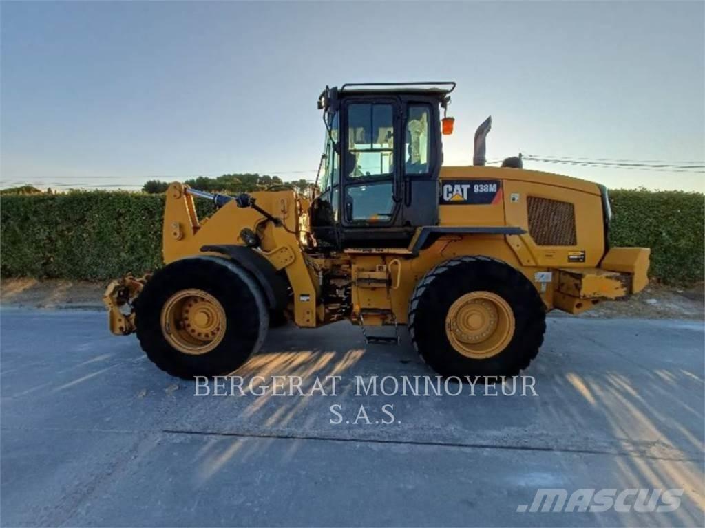 CAT 938M Incarcator pe pneuri