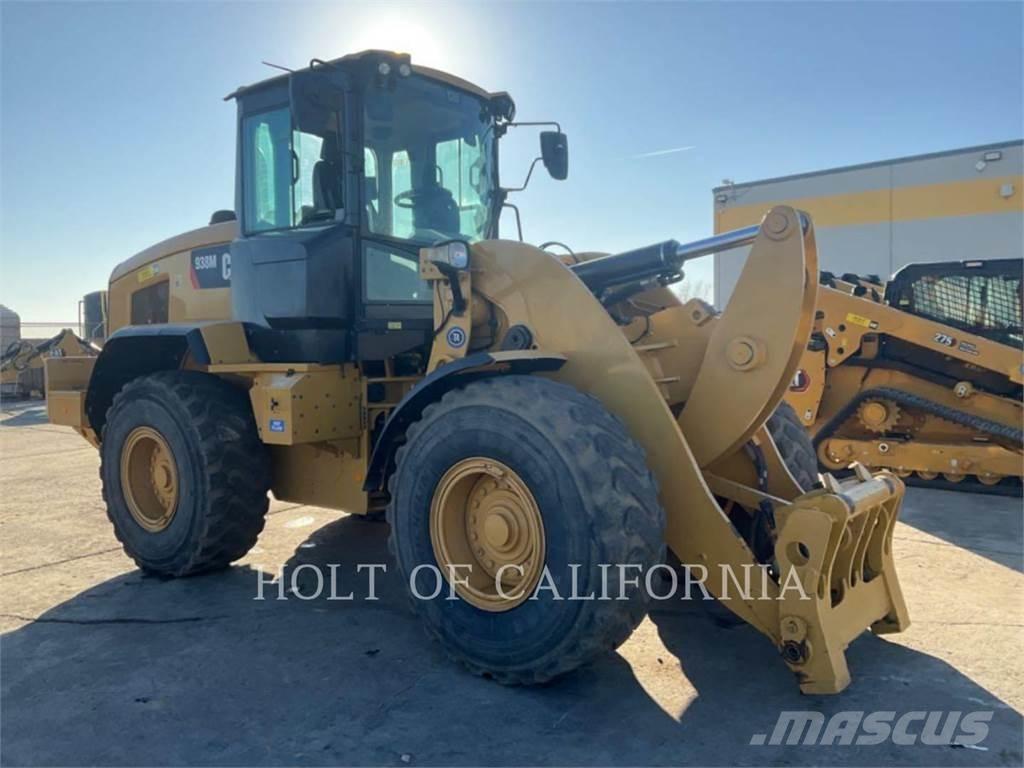 CAT 938M Incarcator pe pneuri