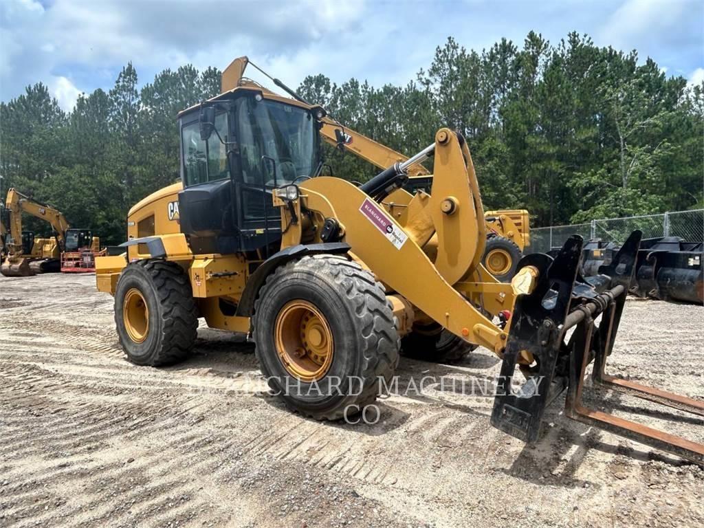CAT 938M Incarcator pe pneuri