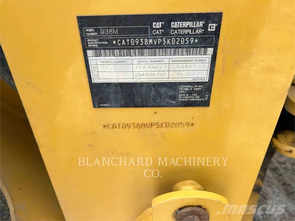 CAT 938M Incarcator pe pneuri