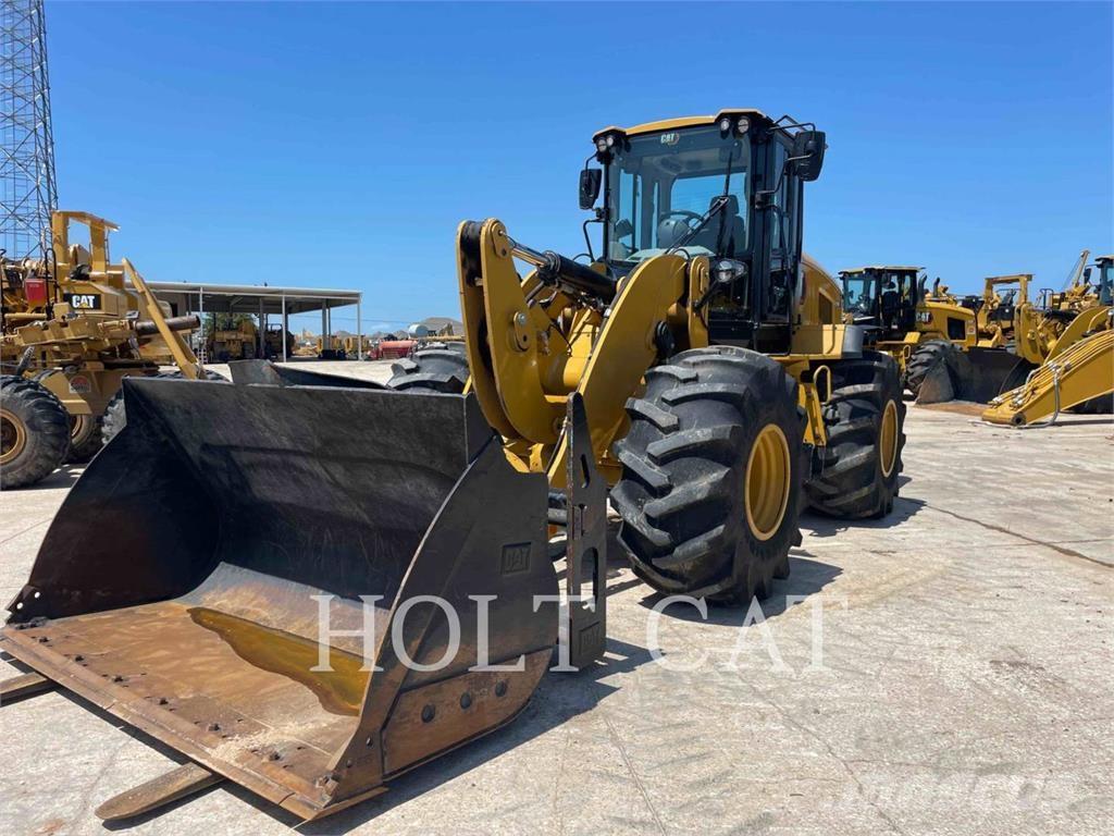 CAT 938M Incarcator pe pneuri