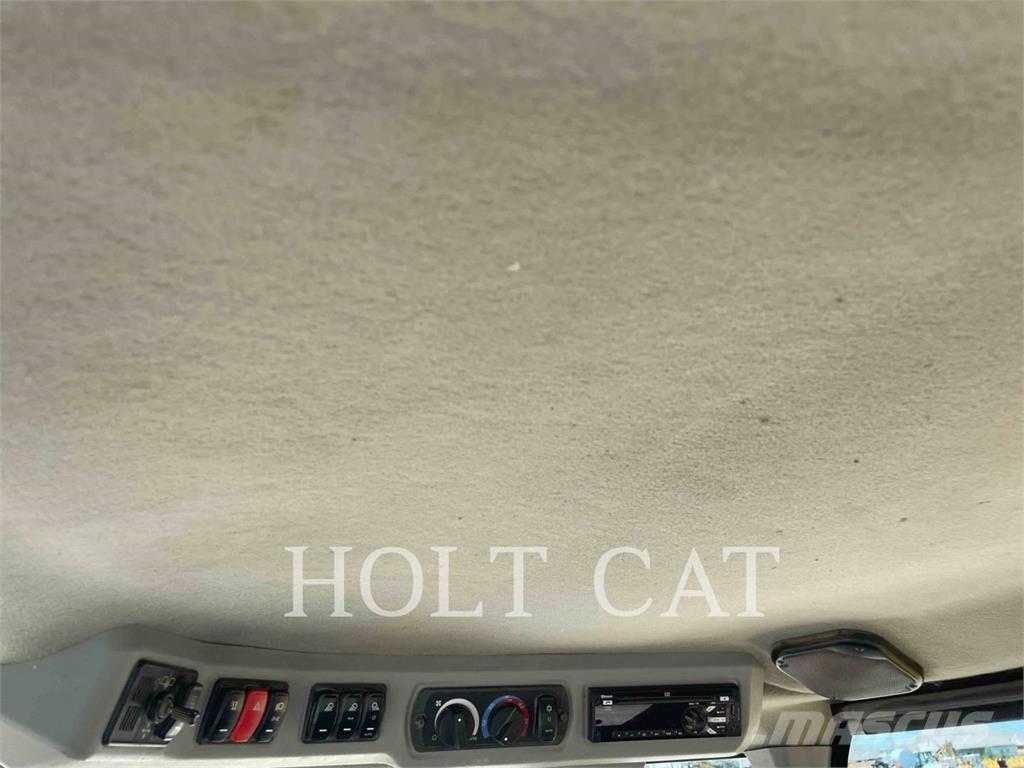 CAT 938M Incarcator pe pneuri