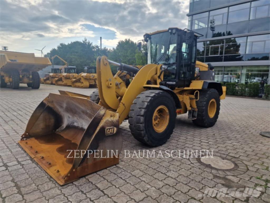 CAT 938M Incarcator pe pneuri