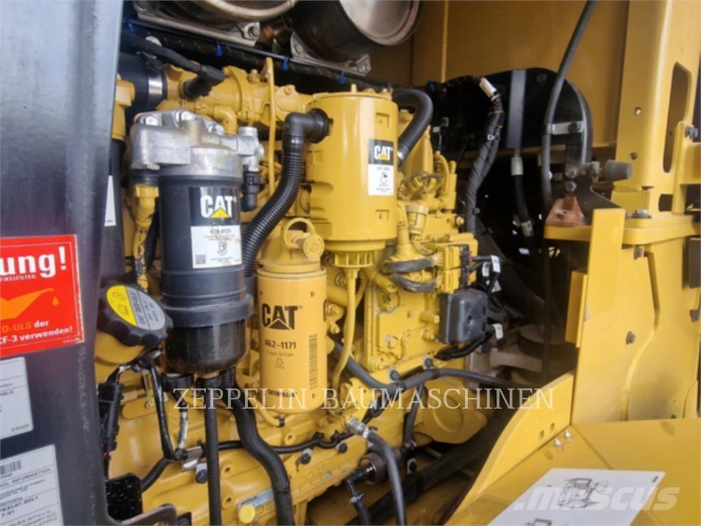 CAT 938M Incarcator pe pneuri