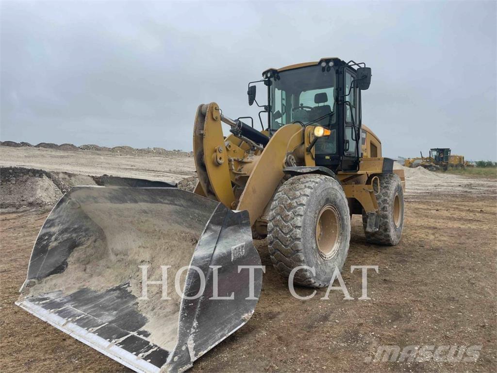 CAT 938M Incarcator pe pneuri