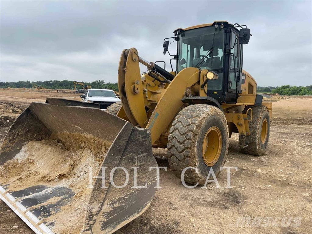 CAT 938M Incarcator pe pneuri