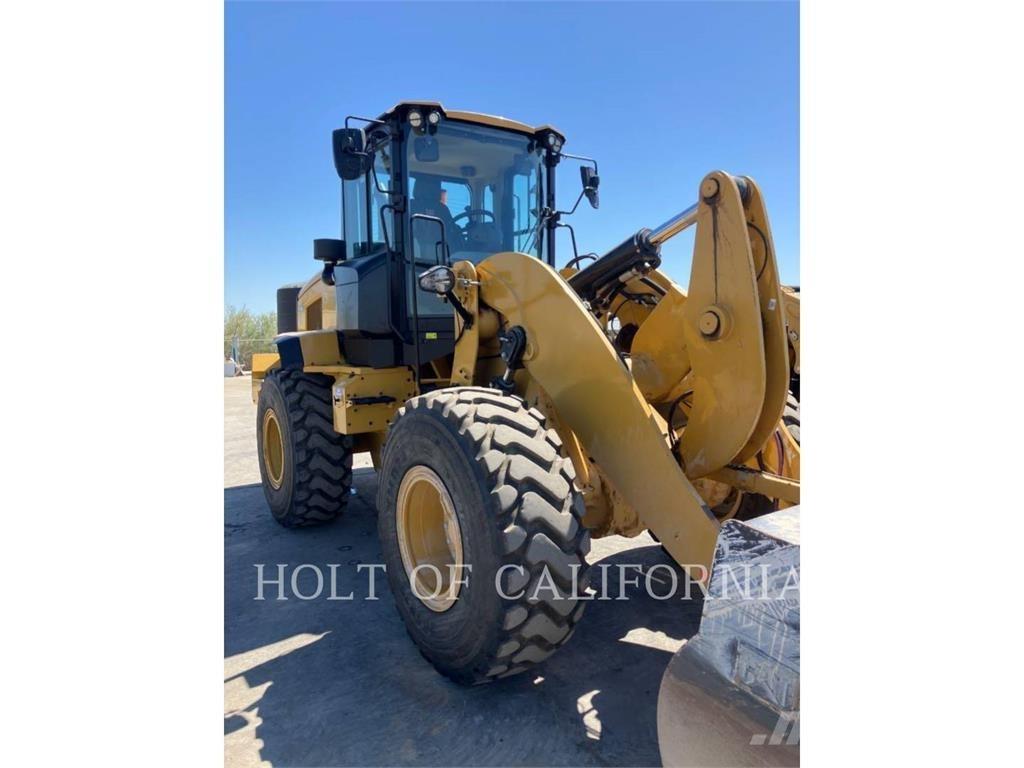 CAT 938M Incarcator pe pneuri
