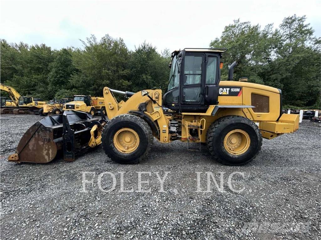 CAT 938M Incarcator pe pneuri