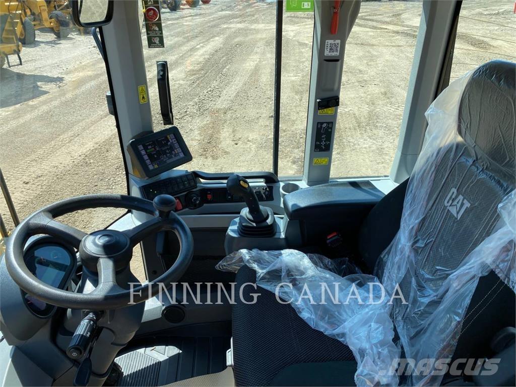 CAT 938M Incarcator pe pneuri