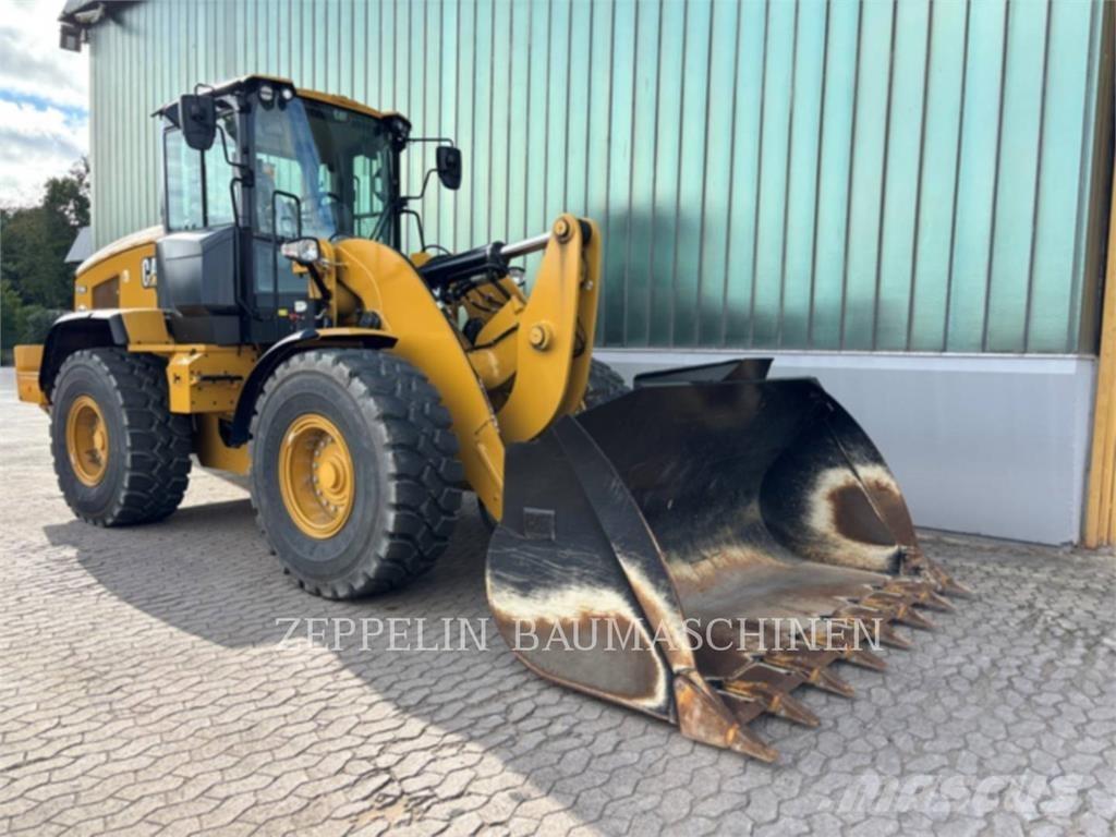 CAT 938M Incarcator pe pneuri