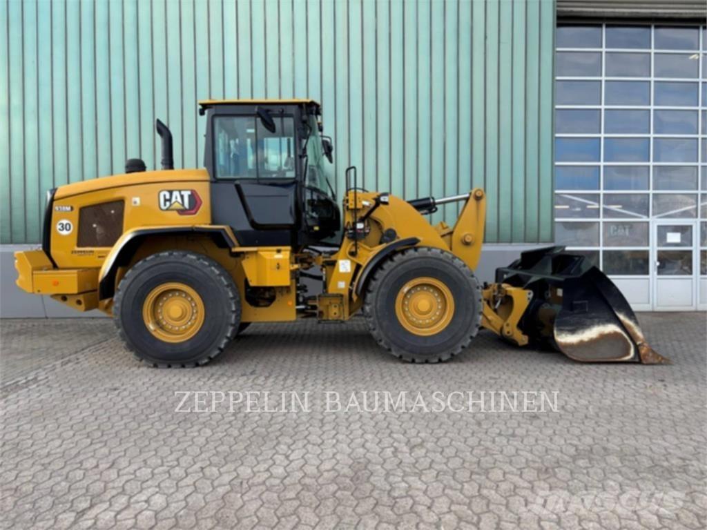 CAT 938M Incarcator pe pneuri