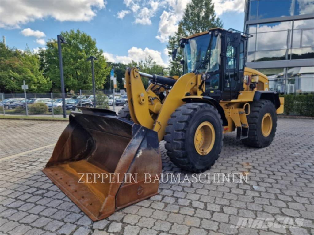 CAT 938M Incarcator pe pneuri