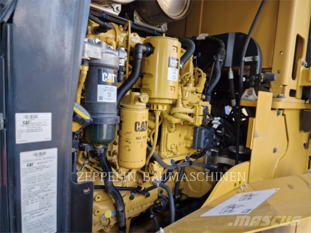 CAT 938M Incarcator pe pneuri