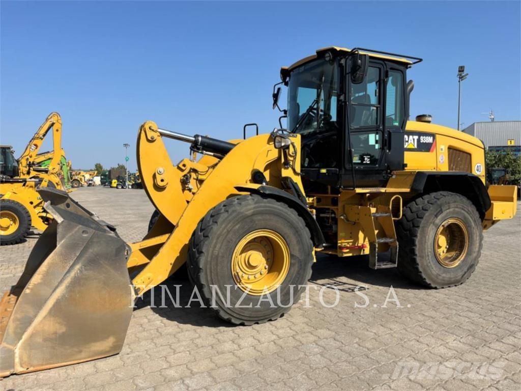 CAT 938M Incarcator pe pneuri