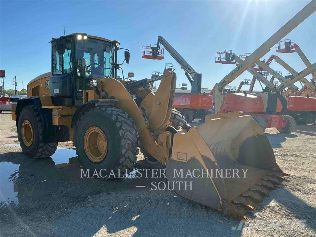 CAT 938M Incarcator pe pneuri