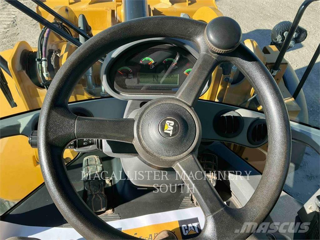 CAT 938M Incarcator pe pneuri