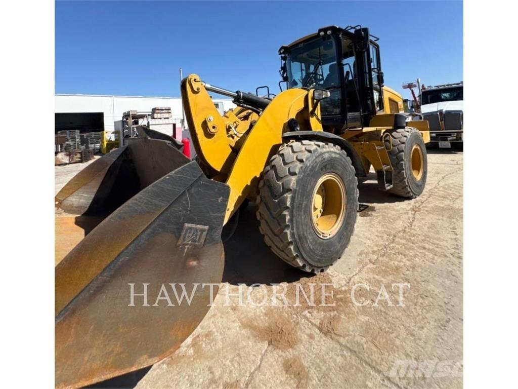 CAT 938M Incarcator pe pneuri