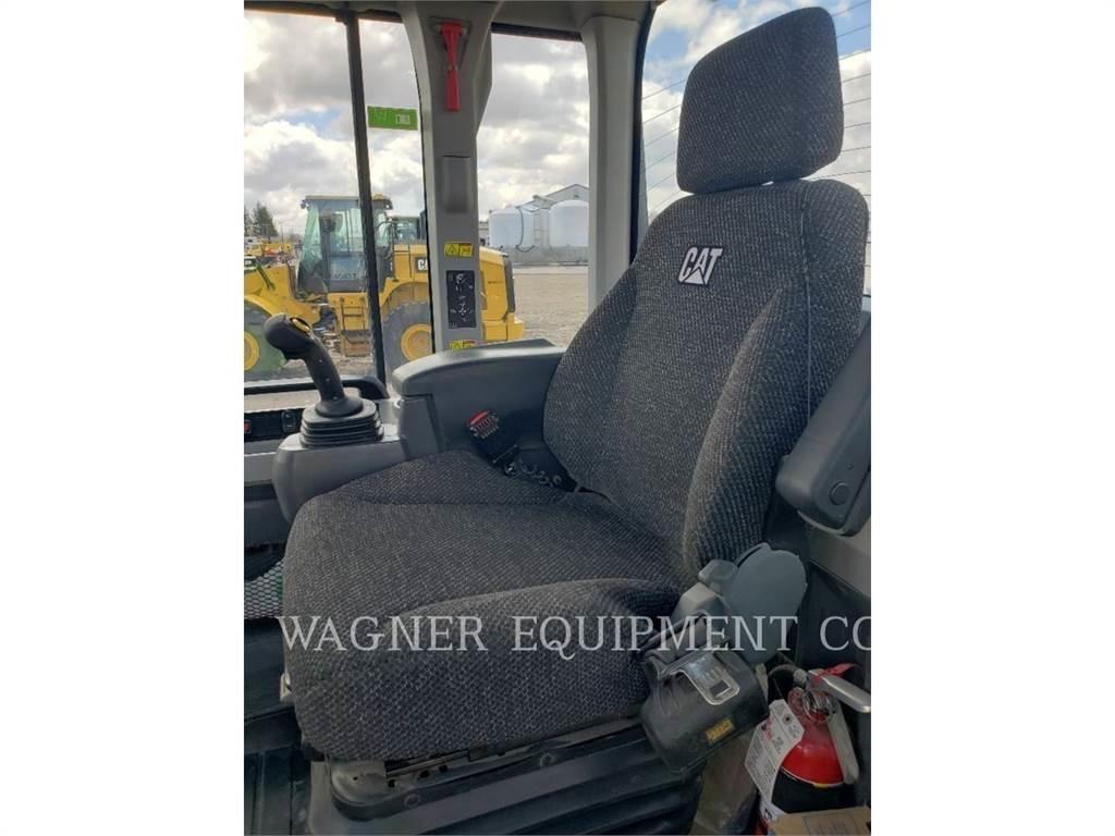 CAT 938M Incarcator pe pneuri