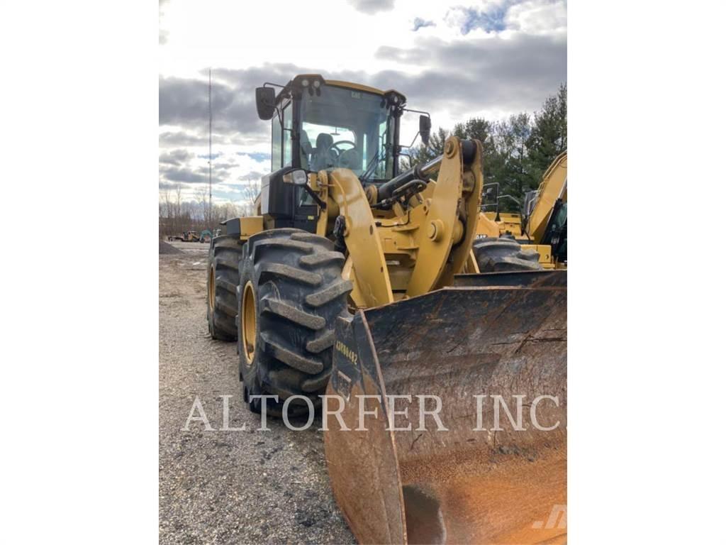 CAT 938M Incarcator pe pneuri