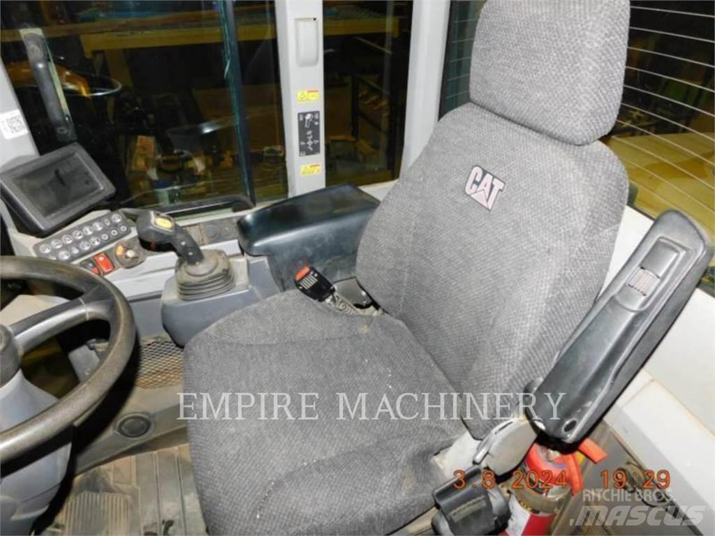 CAT 938M FC Incarcator pe pneuri