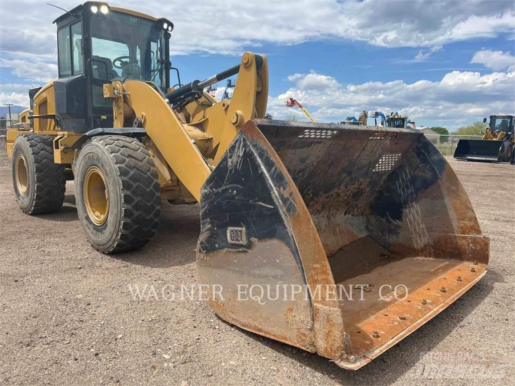 CAT 938M HL Incarcator pe pneuri