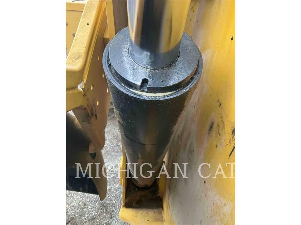 CAT 938M LSRQ Incarcator pe pneuri