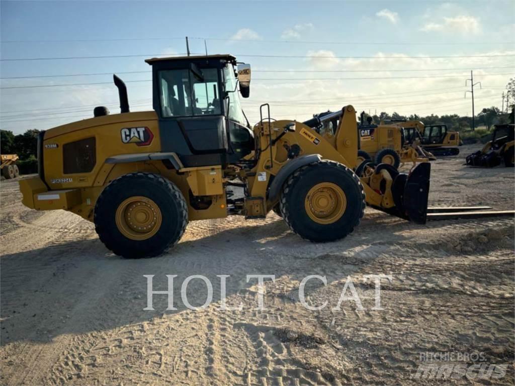 CAT 938M QC Incarcator pe pneuri