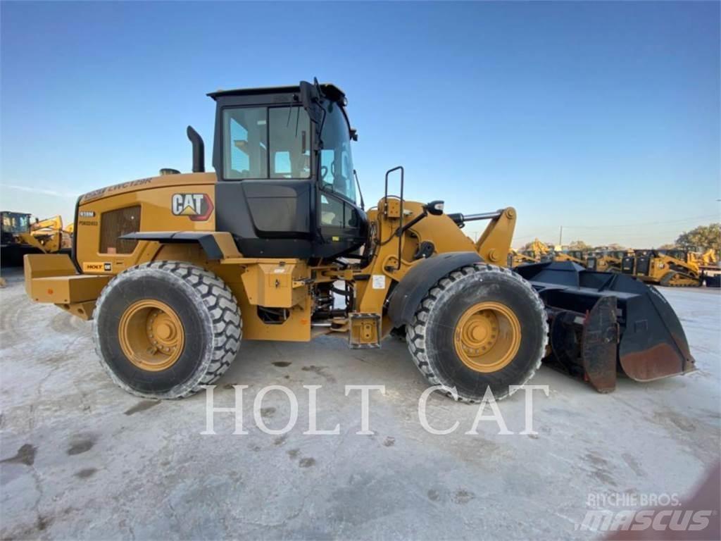 CAT 938M QC Incarcator pe pneuri
