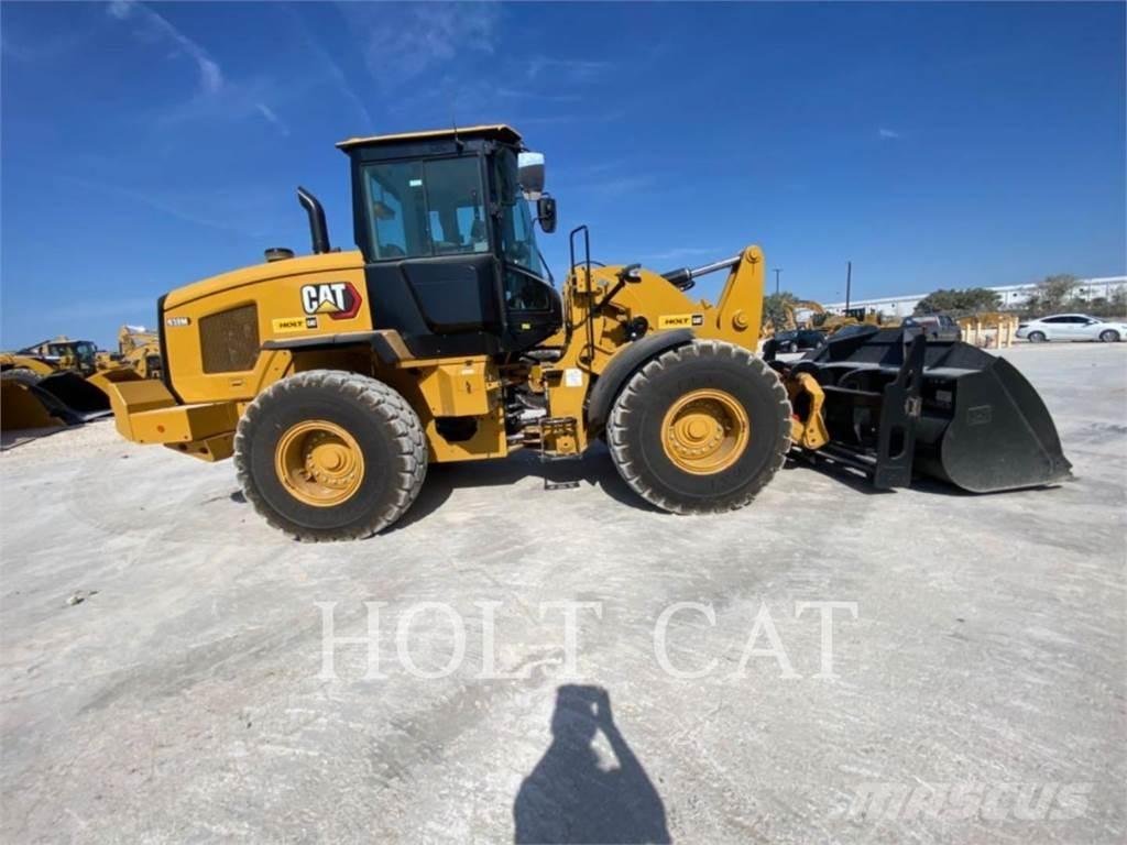 CAT 938M QC Incarcator pe pneuri