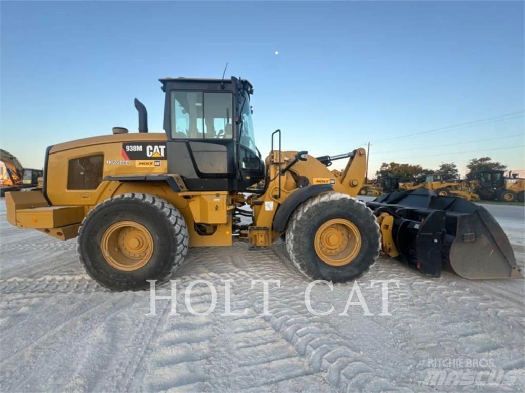 CAT 938M QC Incarcator pe pneuri
